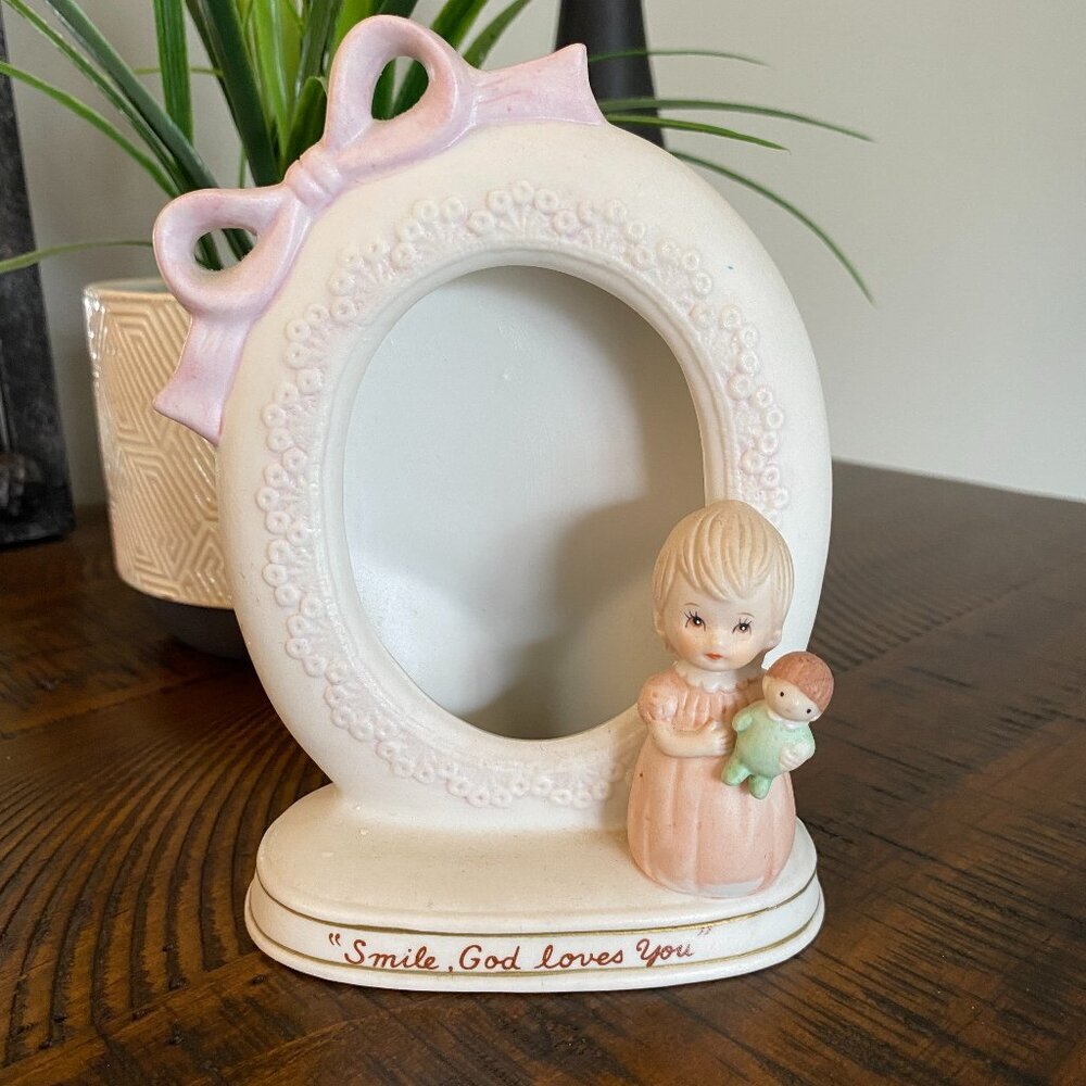 Lefton China hand painted The Christopher Collection 1983 oval photo holder